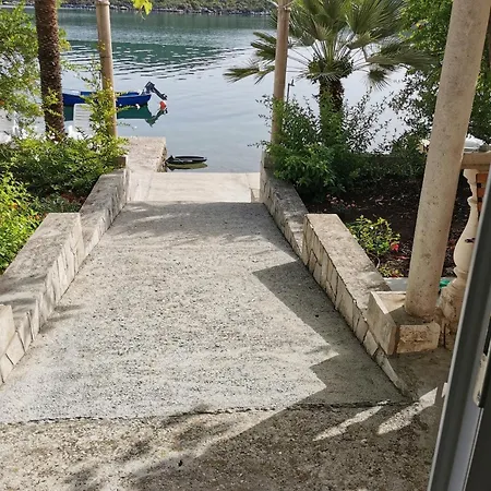 By The Sea Luka Dubrava, Peljesac - 24568 Janjina